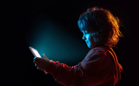 مەترسی بەکارهێنانی ئەپەکانی ژیری دەستکرد بۆ منداڵان و هەرزەکاران