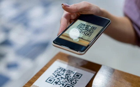 چۆن باركۆد لە هەمان مۆبایلەوە بخوێنینەوە؟