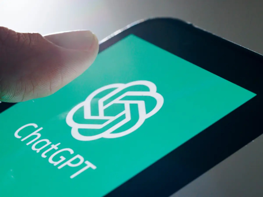 داگرتنی چات جی پی تی بۆ ئایفۆن بەشێوەی خۆڕایی