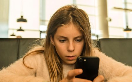 دانمارک سۆشیاڵ میدیا قەدەغە دەکات لەسەر منداڵانی خوار ١٥ ساڵ