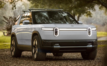 ڕیڤیان دەچێتە ناو پێشبڕکێی ژیری دەستکرد بە ئۆتۆمبێلێک کە یاریدەدەری تایبەتی خۆی هەیە