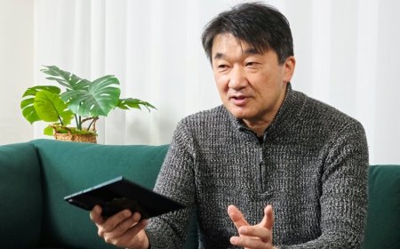 چیرۆکی ژاپۆنییەکی شەیدای مۆبایل.. خاوەنی ١٨٠٠ مۆبایلە و بە تایبەتی گەشت دەکات بۆ کڕینی مۆبایلی نوێ