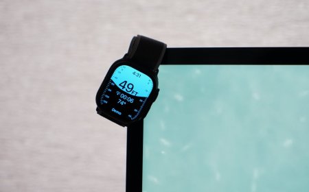 شاشەیەکی نوێی پێشکەوتوو تەمەنی پاتری کاتژمێری ئەپڵ (Apple Watch) درێژتر دەکات